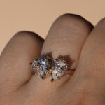 Indywidualne podejście w projektowaniu pierścionków zaręczynowych